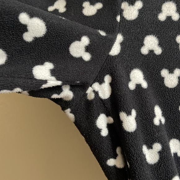 Disney Sz XL Black PJ Pants with White Mickey Silhouette Design - Picture 2 of 9